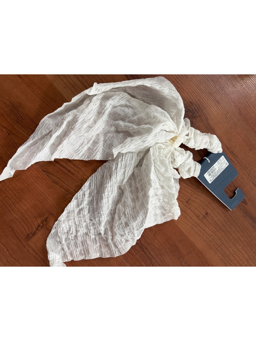 NWT white bow scrunchy